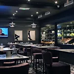 Hotel Le Cinq Hyper - Centre 