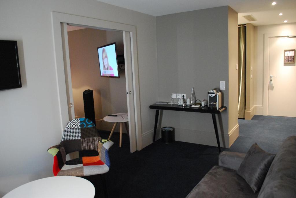 Hotel Le Cinq Hyper - Centre Chambéry